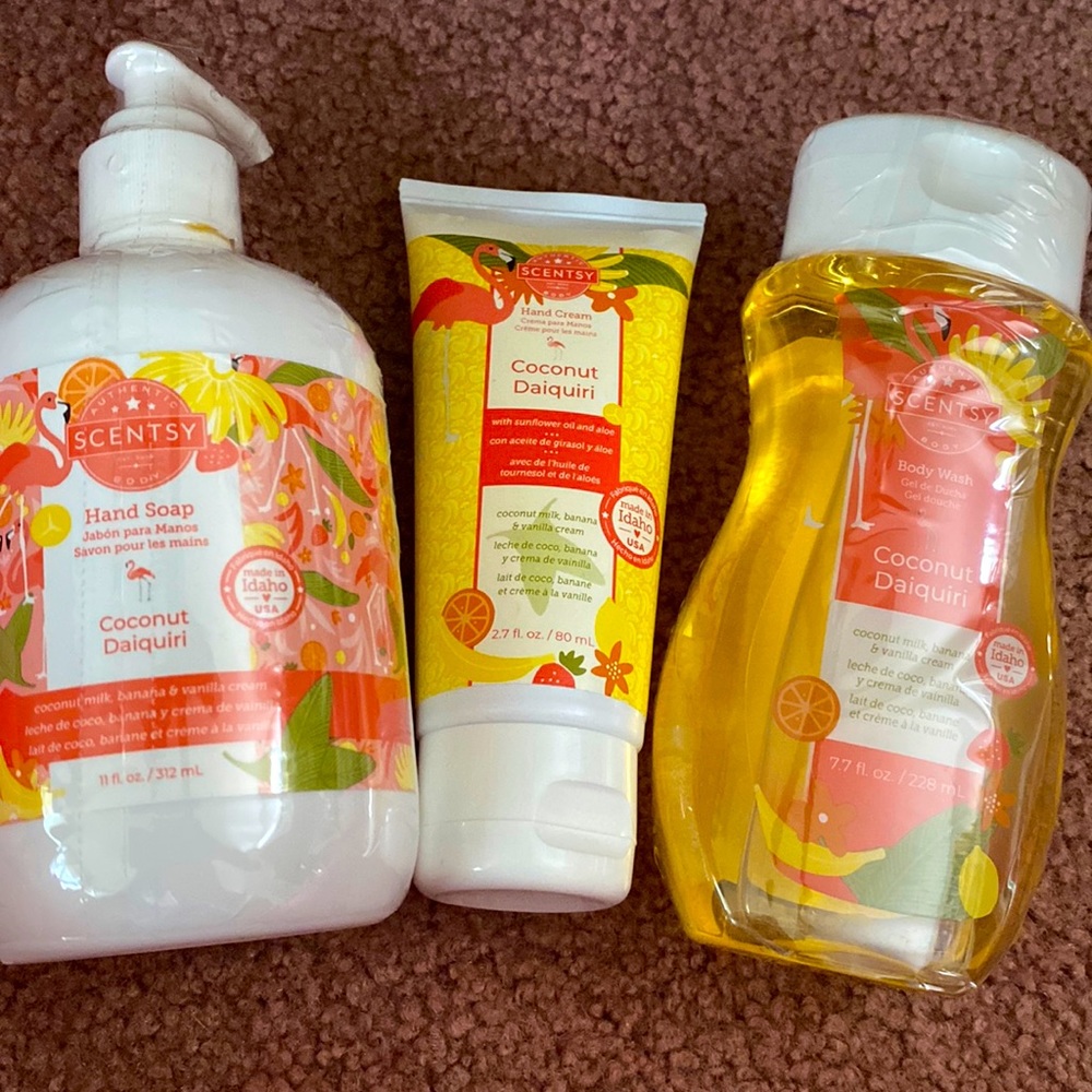 Scentsy coconut daiquiri set
